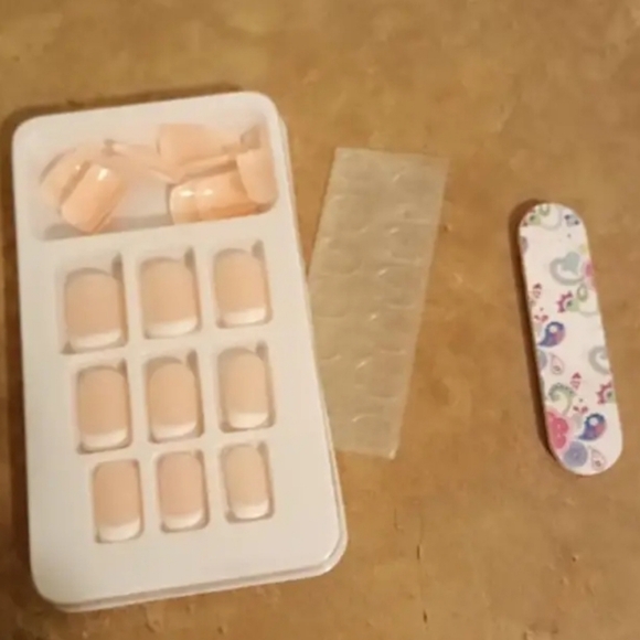 Fake nails - Picture 6 of 9